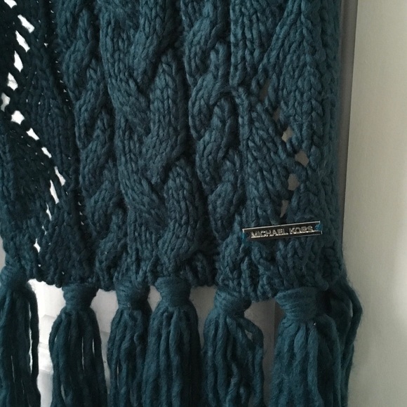 Michael Kors Luxe Teal Cable Knit Tassel Trim Poin - Picture 5 of 7